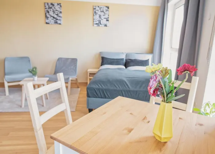 Fullhouse - - K36 Supreme - Balcony Apartman